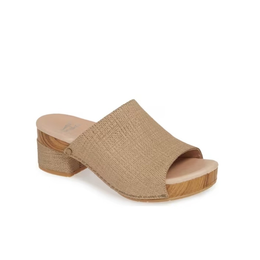 Dansko Maci Mule Clogs Beige Textured Leather Open Toe Wood‎ Block Heel Size 39
